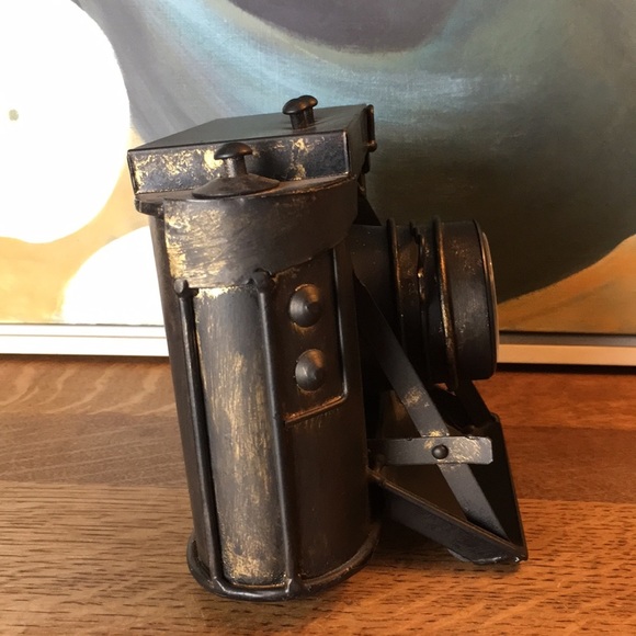 Vintage Style Camera Clock - Picture 3 of 8